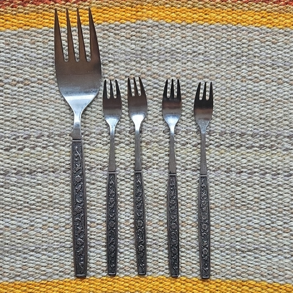 Vintage Korea Northland Stainless Steel Set Of Cocktail Forks And Serving Fork